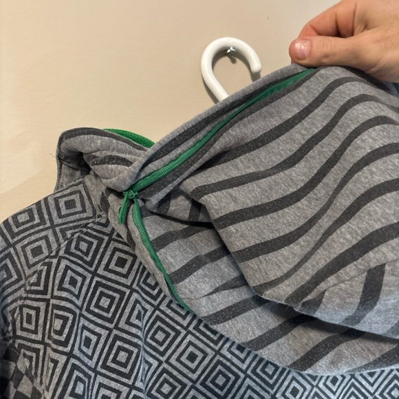 VTG Billabong Gray and Green Geometric Hoodie skater Y2K trippy - Picture 8 of 11